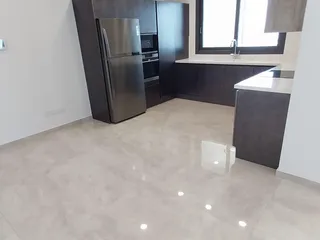 Современные апартаменты в жилом комплексе недалеко от моря в Лимассоле, Кипр