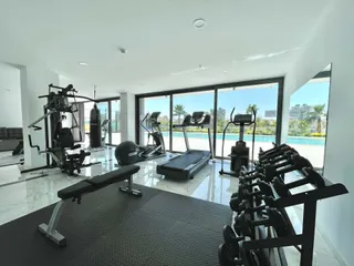 Современные апартаменты в жилом комплексе недалеко от моря в Лимассоле, Кипр