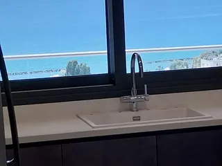 Современные апартаменты в жилом комплексе недалеко от моря в Лимассоле, Кипр