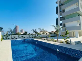 Квартиры и таунхаусы в престижном жилом комплексе всего 400 м от моря, Лимассол, Кипр