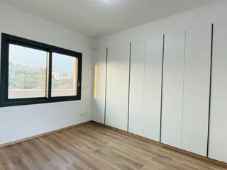 Квартиры и таунхаусы в престижном жилом комплексе всего 400 м от моря, Лимассол, Кипр