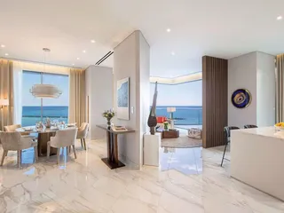 Квартиры под аренду на первой линии в высотной резиденции, Лимассол, Кипр