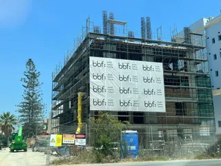 Новая резиденция с бассейном в престижном спокойном районе, в 500 метрах от пляжа, Лимассол, Кипр