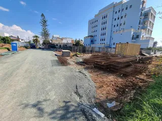 Новая резиденция с бассейном в престижном спокойном районе, в 500 метрах от пляжа, Лимассол, Кипр