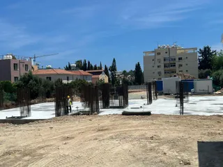 Новая резиденция с бассейном в спокойном престижном районе, в 350 метрах от пляжа, Лимассол, Кипр