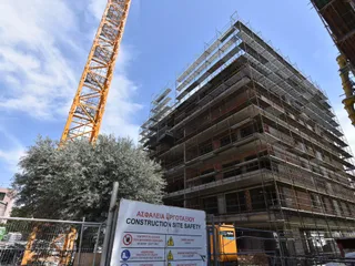 Новая резиденция с бассейном в спокойном престижном районе, в 350 метрах от пляжа, Лимассол, Кипр