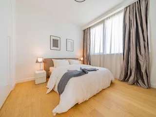 Высотная резиденция со спа-центром и большим парком в 300 метрах от моря, в центре туристического района Лимассола, Кипр