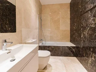 Современная закрытая резиденция с бассейном в спокойном районе, недалеко от пляжа, Лимассол, Кипр