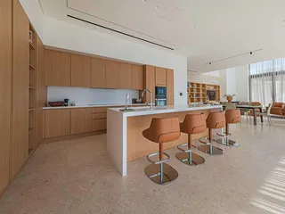 Новая резиденция с панорамным видом на море и прямым выходом на пляж, Лимассол, Кипр