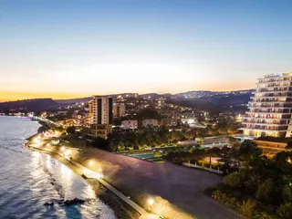 Новая резиденция с панорамным видом на море и прямым выходом на пляж, Лимассол, Кипр