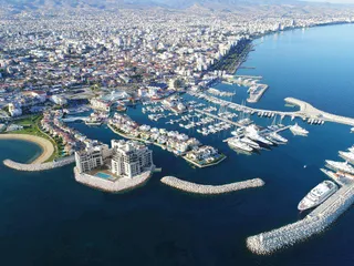 Элитная резиденция с собственной гаванью для яхт, ресторанами и спа-центром, рядом с центром Лимассола, Кипр