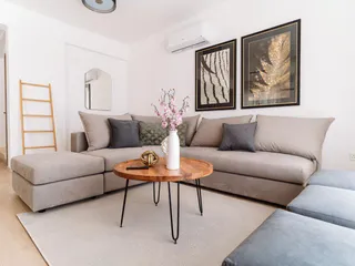 Комплекс вилл с бассейнами и садами рядом с пляжами, Пафос, Кипр