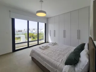 Новый комплекс вилл с бассейнами в 500 метрах от пляжа, в центре Айя-Напы, Кипр