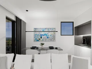 Закрытая резиденция с бассейном рядом с пляжем, в центре туристического района Пафоса, Кипр