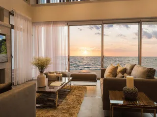 Современные виллы с бассейнами в 300 метрах от моря, Хлорака, Кипр