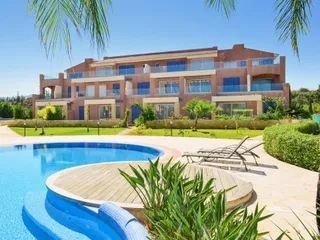 Меблированные апартаменты и виллы рядом с гольф-клубом и природным парком, Полис, Кипр