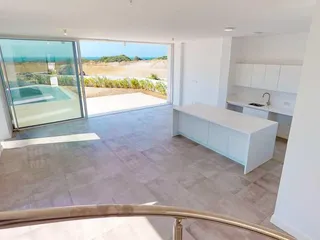 Закрытый комплекс вилл на берегу моря, Коралловый залив, Кипр