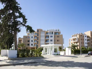 Закрытая резиденция с бассейнами и садами рядом с побережьем и гольф-клубом, Лимассол, Кипр