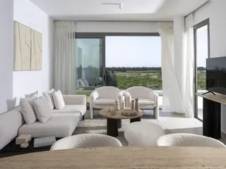 Закрытая резиденция с бассейнами и садами рядом с побережьем и гольф-клубом, Лимассол, Кипр