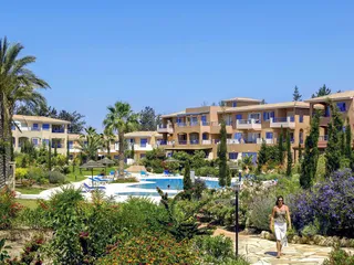 Резиденция с бассейнами и садами рядом с центром города, Като Пафос, Кипр