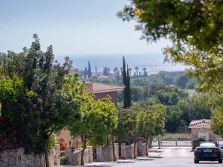 Элитные апартаменты и виллы в закрытой резиденции с бассейнами, Хлорака, Кипр