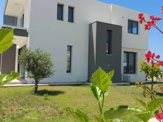 Просторные виллы в спокойном районе, рядом с пляжем, Хлорака, Кипр