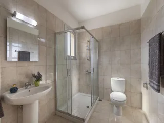 Виллы с панорамным видом недалеко от пляжа и поля для гольфа, Пафос, Кипр