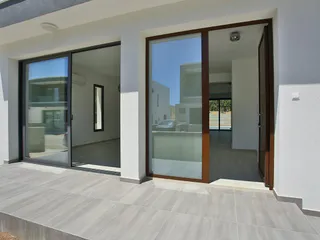 Комплекс современных вилл недалеко от поля для гольфа, Пафос, Кипр