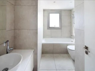 Комплекс современных таунхаусов с садом и бассейном, Пафос, Кипр