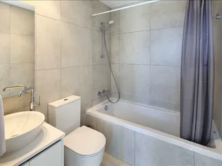 Комплекс современных таунхаусов с садом и бассейном, Пафос, Кипр