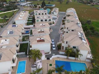 Резиденция с бассейном в живописном районе, Авгору, Кипр