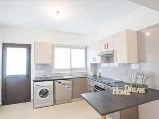 Резиденция с бассейном в живописном районе, Авгору, Кипр