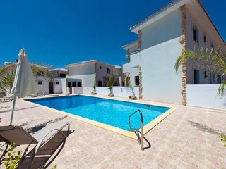 Резиденция с бассейном в живописном районе, Авгору, Кипр