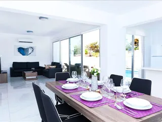 Комплекс вилл с бассейнами и панорамным видом, Айя-Напа, Кипр