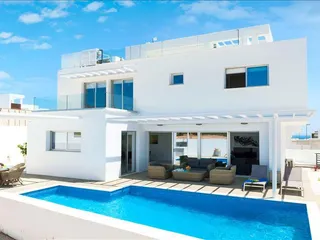 Комплекс вилл с бассейнами и панорамным видом, Айя-Напа, Кипр