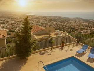 Комплекс вилл с бассейнами рядом с пляжем, Пейя, Кипр