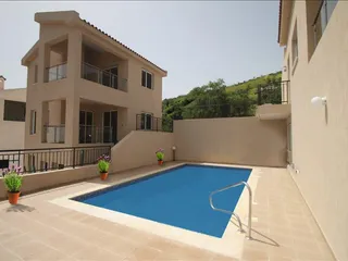 Комплекс вилл с бассейнами рядом с пляжем, Пейя, Кипр