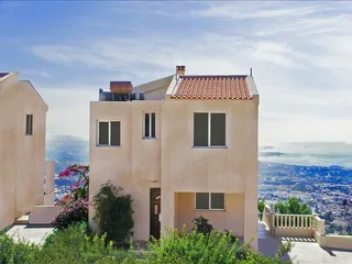 Комплекс вилл с бассейнами рядом с пляжем, Пейя, Кипр