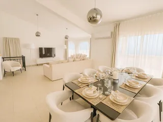 Вилла с бассейном и панорамным видом, Тала, Кипр