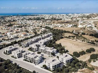 Новая закрытая резиденция для пожилых людей с бассейнами, садами и медицинским обслуживанием, Героскипу, Кипр