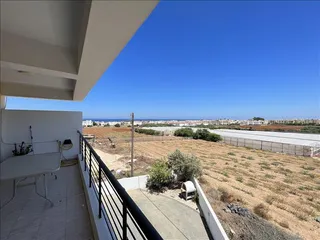 Резиденция с бассейном и видом на море в 600 метрах от пляжа, Каппарис, Кипр