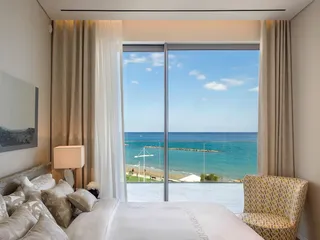 Квартиры под аренду на первой линии в высотной резиденции, Лимассол, Кипр