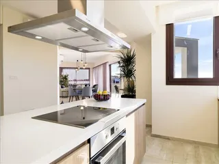 Новая закрытая резиденция с бассейнами и спа-зоной в 200 метрах от пляжа, Мутайяка, Кипр