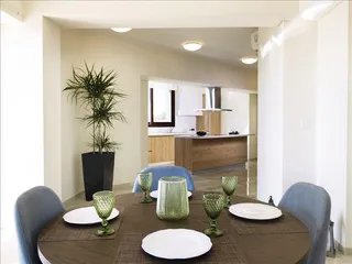 Новая закрытая резиденция с бассейнами и спа-зоной в 200 метрах от пляжа, Мутайяка, Кипр