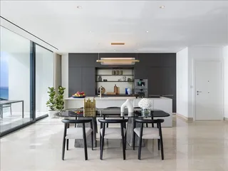 Высотная резиденция на берегу моря с бассейнами и бизнес-центром, Муттайяка, Кипр