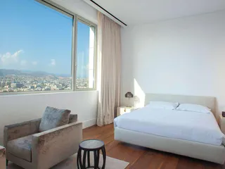 Резиденция с бассейнами и спа-центром на первой линии у моря, Лимассол, Кипр