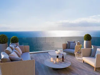 Новая высотная резиденция с бассейнами в 50 метрах от моря, Агиос Тихонас, Кипр