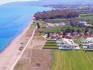 Комплекс вилл с бассейнами на берегу моря, Полис, Кипр