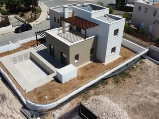 Комплекс вилл с бассейнами и панорамным видом на море, Пейя, Кипр