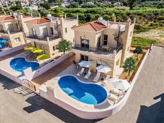 Закрытый комплекс вилл с бассейнами и панорамными видами в престижном районе, Полис, Кипр